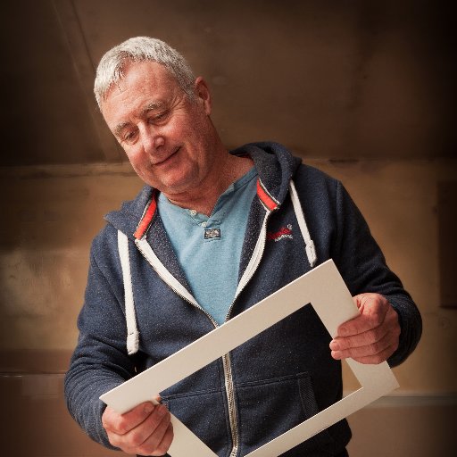 Making quality picture frames in Bristol and Gloucestershire, to suit your style and budget. located in Thornbury Bristol.