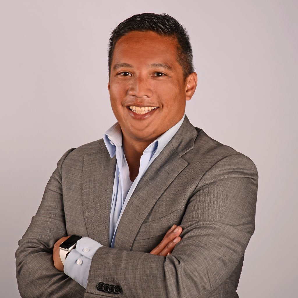 rsholijve's profile picture. Commercieel Manager Yacht | Trainer | Tennis | Gitaar, piano en zang | Vader |