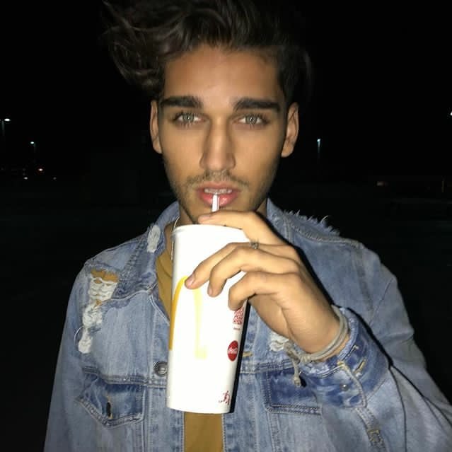 rpgwithj's profile picture. tu cherches amour, on cherche oseille