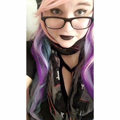 SweetBeanSalad's profile picture. Expert slacker, concert go-er, shopper and Runescape obsessed loser. Drag Race Superfan.