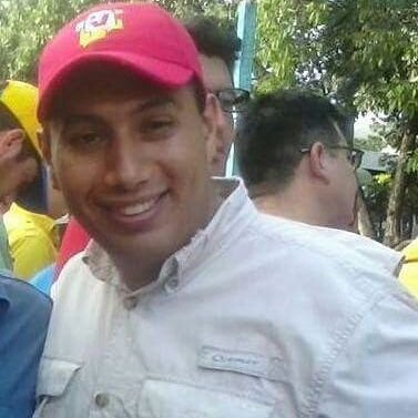 Ingeniero, MSC en Gerencia, Político, Aragueño, Revolucionario y Chavista radical/ Candidato Territorial N° 6 a la ANC por el Municipio Zamora del Estado Aragua