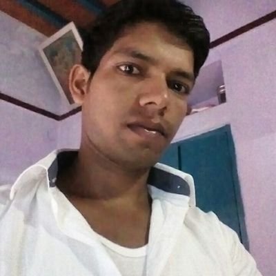 जीवन एक अपार सम्भावनाओं की बहती नदी के समान है
यह आप पर निर्भर करता है कि आप बाल्टी लेकर खड़े हैं या चम्मच