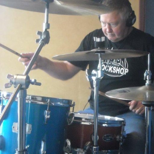 Living the dream in beautiful New Zealand. I'm an experienced #Drummer. Writer. Proud dog owner. #HouseSitter. Passionate Southlander.
