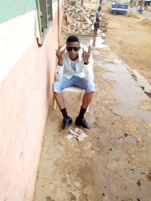 wizguy is a music artiste.Who is reday to give his best out