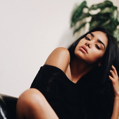 OrnateSovereign's profile picture. ᴇᴠᴇʀʏʙᴏᴅʏ ᴡᴀɴᴛs ᴛᴏ ʀᴜʟᴇ ᴛʜᴇ ᴡᴏʀʟᴅ.