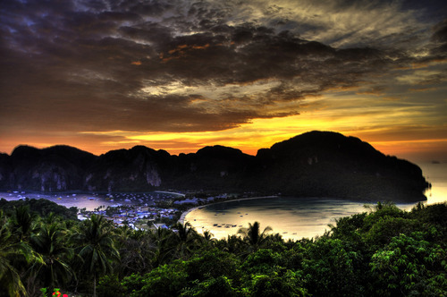 DailyHDR's profile picture. All the best HDR photography reviews and resources at http://t.co/qEDVvbW25n and http://t.co/U0moj810CQ