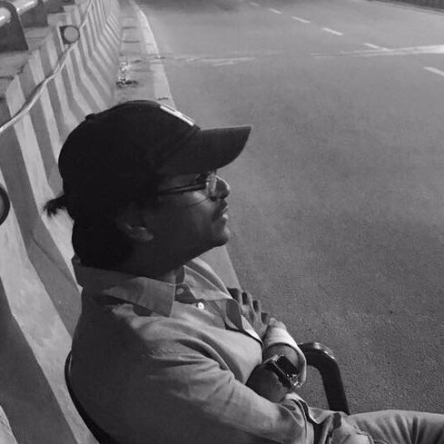 SriLeroru's profile picture. 