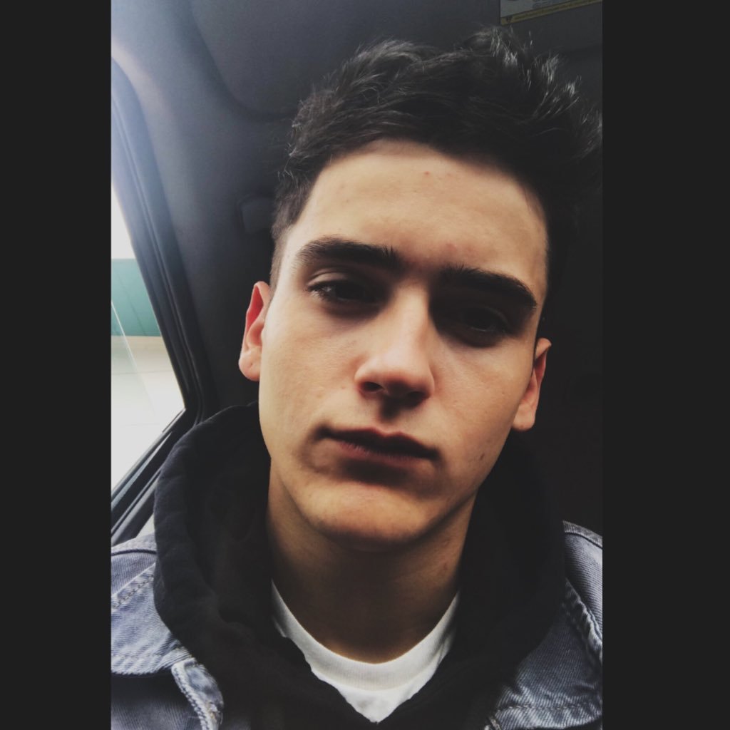 AndreReinaldo4's profile picture. 