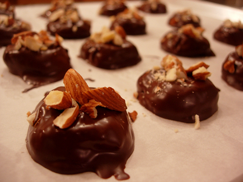 choco_essence's profile picture. Homemade sweets by Essence that will put a smile on your face & tummy.