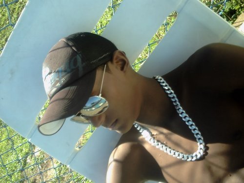 iaew Galera Sou de Ilheus,
Bahia Conhecida COmo Princesinha do SuL Sou estudante Cuto Meu Surff e Skate e è Isso!