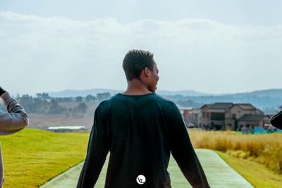 Entertainment Manager/Marketing Manager ∆||∆ Rebranding /Photography/videographer ||¶|| Director/ model portfolio #WeDoiTAll . follow @Veezee_ent