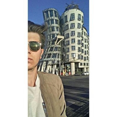 salihguness's profile image