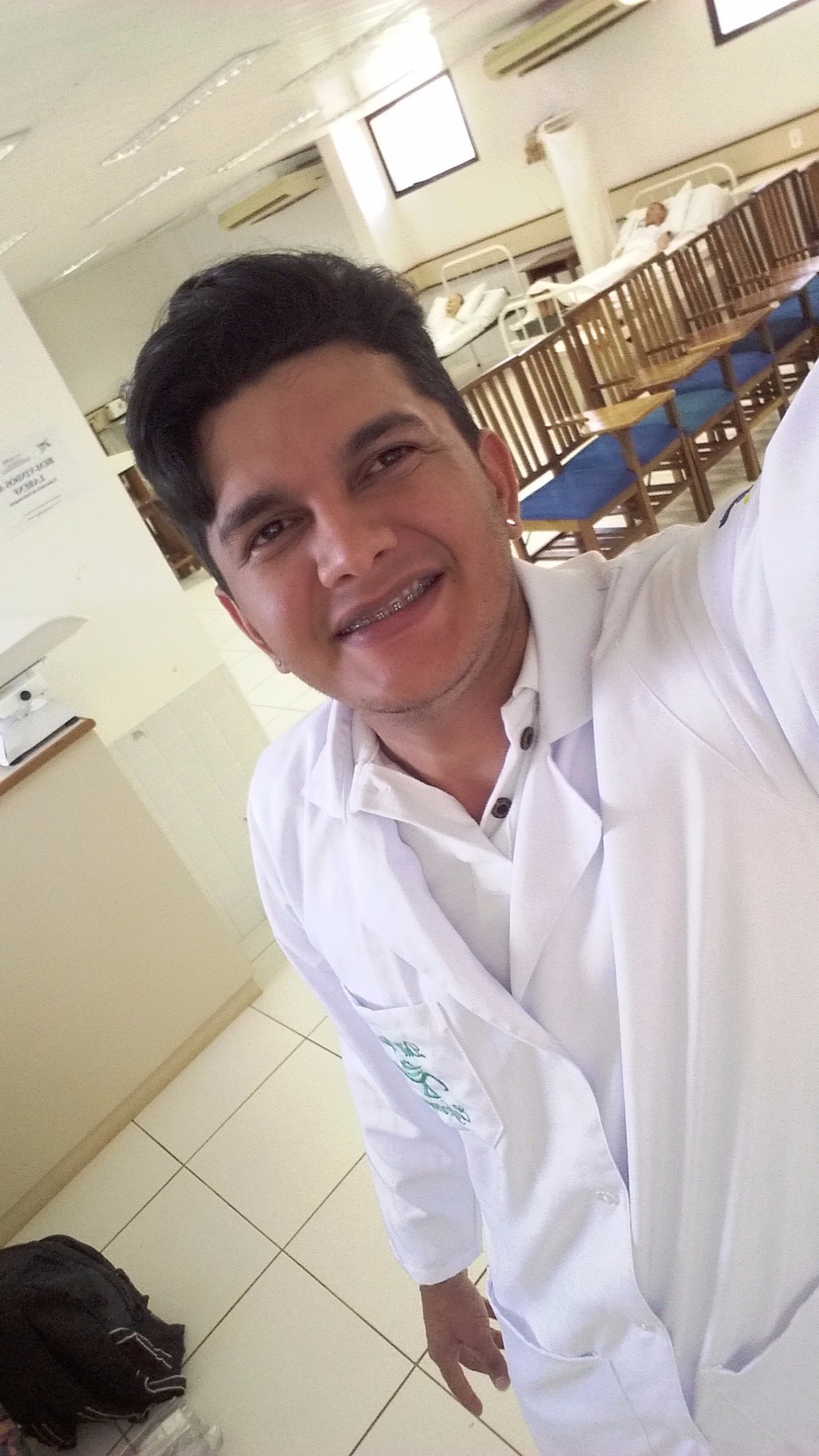 dill_lopes's profile picture. 