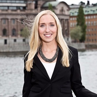 Ansvarig för samhällskontakter på LRF Skogsägarna. Tidigare politisk sakkunnig i miljö- & jordbruksutskottet i Riksdagen. Tror på frihet och äganderätt.