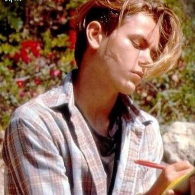 Alex_Rheingold's profile picture. Nice to meet you. Harry Potter fan. Huge fan of Sherlock. Love David Bowie. Like watching films. Jetzt lerne ich Deutsch.