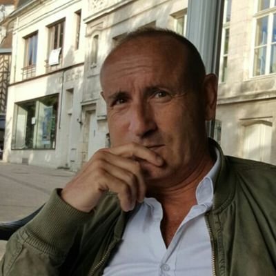 Vice-président du Conseil départemental de l Yonne.
Conseiller départemental d Auxerre
Conseiller municipal d Auxerre Modem