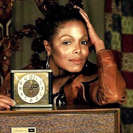 Niemai86's profile picture. I'm Angel, Charmed, Smallville, SPN and Doctor Who fan from Finland. 3 things that I truly love: writing, music & movies.