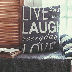 PookieandJack's profile picture. #handmade #homedecor items including #pillowcovers #accentpillows #doorhangers and #tabledecor https://t.co/gQuel5RZj2