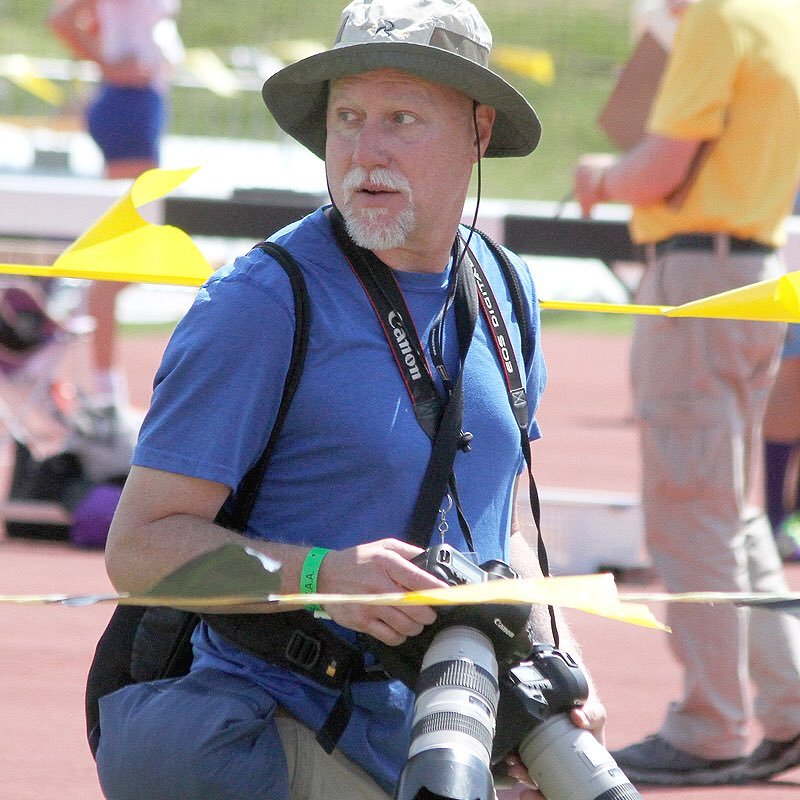 Sports and action photographer based in Otis, KS. Photograph high school and college sports in central & western Kansas.