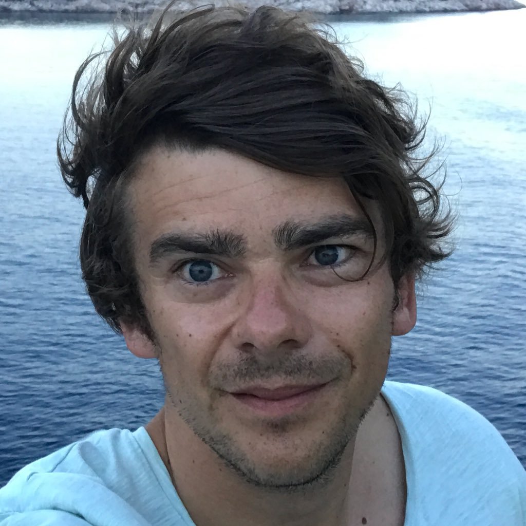 raff_schupp's profile picture. Journalist | CH Media | Aargauer Zeitung | Schweiz am Wochenende | Likes science, fiction and science fiction