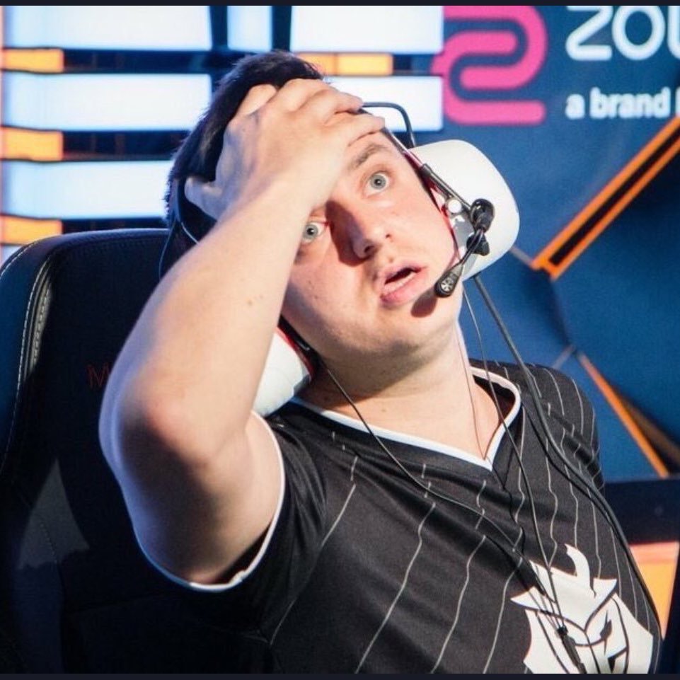 Slt j'joue a CSGO (LE) |