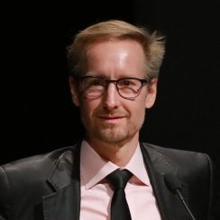 Douglas Bell, MD PhD Profile
