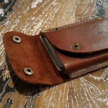 Handmade Leather Craft
Creative Leather Product
Please DM for custume order and Pricing