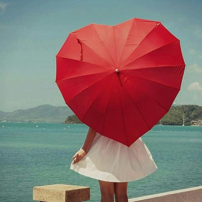 SevimOzenli's profile picture. Size ne benim günlüğümden?