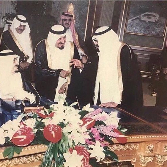 YA_9z's profile picture. ......