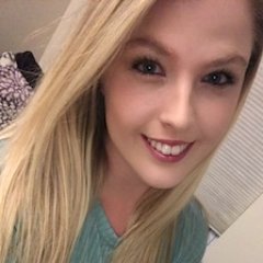 SoreandSparkly's profile picture. Dance/Movement Therapy student, lover of all things wellness, fitness, yoga, & moving 🔆