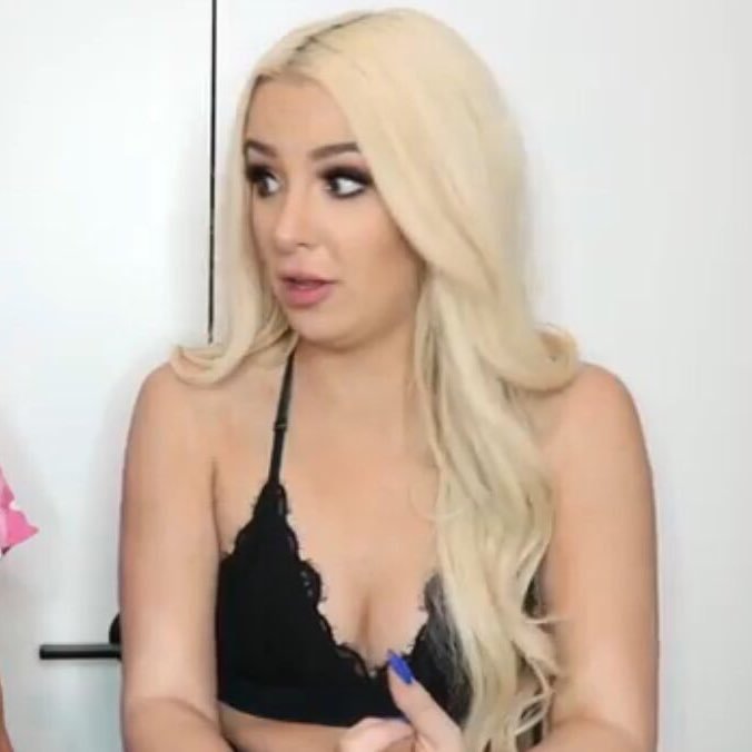 tana__mongoose's profile picture. Slim Thicks #1 favorite Stan 💦 Tana is my mom 🤷🏻‍♀️ Gay for more than Tana🌈 I probably like Elijah more than you ☀️ one time Elijah noticed my little soul