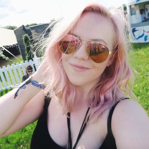 Loud music enthusiast, pro tea drinker & award winning blogger ✌️
All views my own.
she/her
https://t.co/8jKl5RIqmY
hello@rhiannaolivia.com