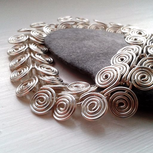 MomentoJeweller's profile picture. 