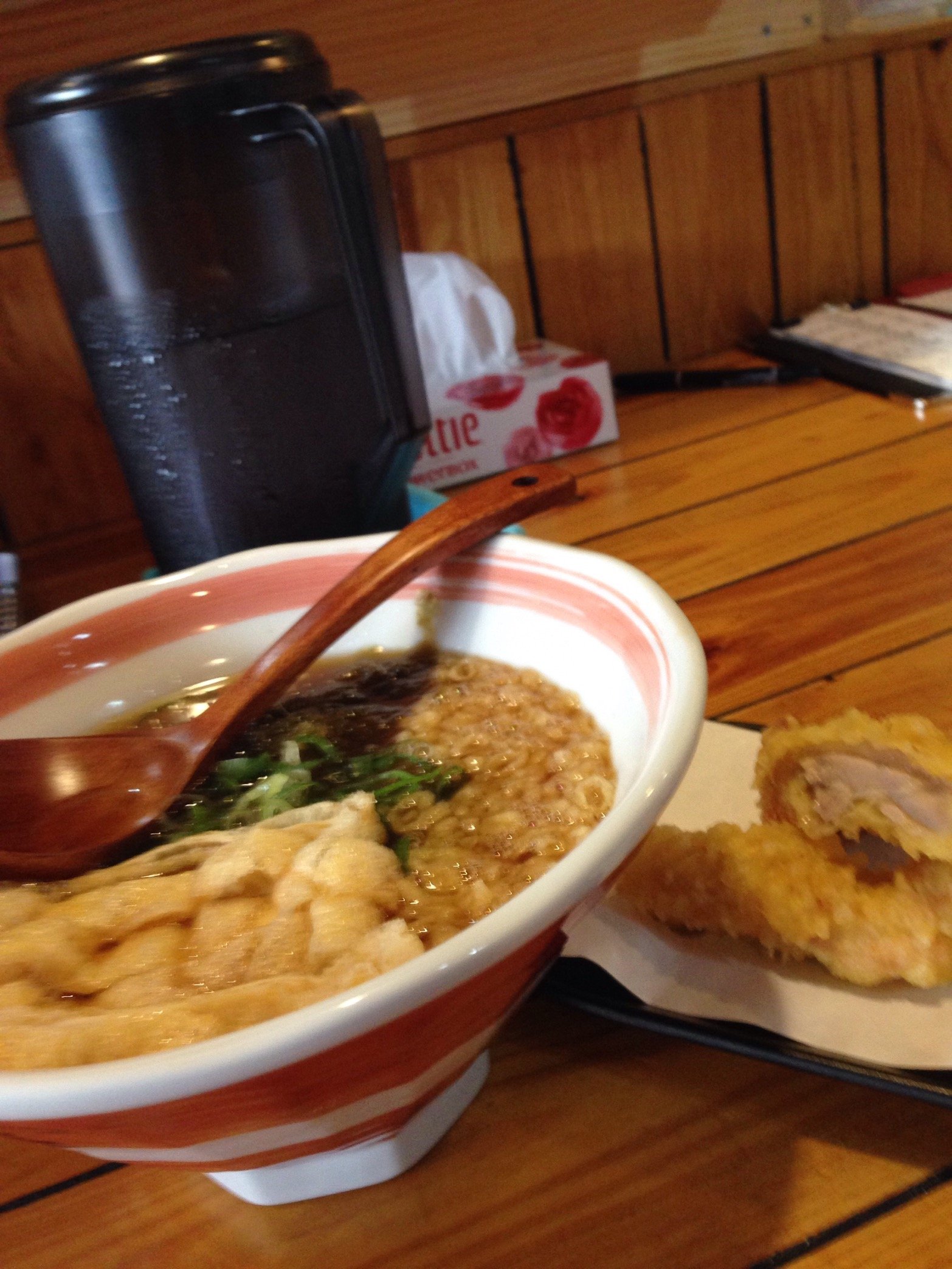 「らどん小椋」の応援団長です！らどん小椋に行って頂いてツイートもして下さってありがとうござます！これからもらどん小椋をどんどん盛り上げていきたいのでフォロー宜しくお願いします！
#ラーメン #うどん #大阪 #つけ麺 #チャーシュー #鶏天 #ramen #udon #Fuse station