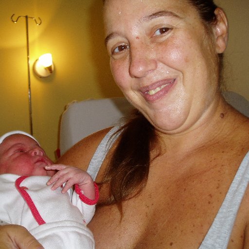 Soy mamà  de una  hermosa nena y de un bebé  .Docente En El Gobierno  De la Ciudad  de Buenos Aires  Profesora en Escuelas de Nivel Medio Tecnicas y Comerciales