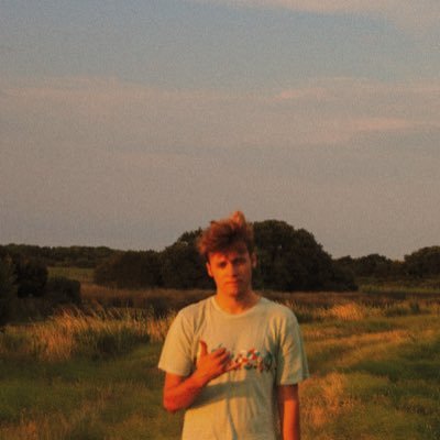 chanwilli_'s profile picture. From the mountains to the sea