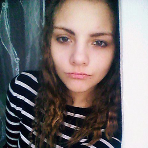 angelina98lev's profile picture.