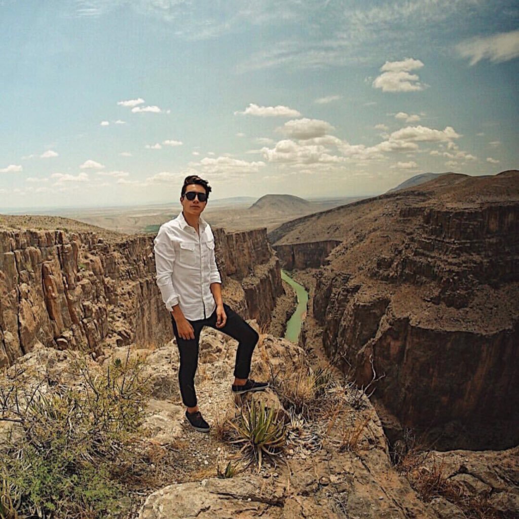 showroomSC's profile picture. Official Twitter - . Aᴍᴀɴᴛᴇ y ɢᴜᴇʀʀᴇʀo ᴅᴇ ᴍí ʏ ʟos ᴍíᴏs, ᴍı ғᴀᴍıʟıᴀ y ᴍı Ꭰıᴏs.♚♛ ▶️ Yᴏᴜᴛᴜʙᴇ: