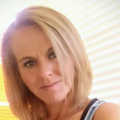I'm 36 yrs old. I'm the mother of the two most amazing children ever! My babygirl is 14 & my baby boy is 12. They are my heart, my soul, my everything!♡♡♡