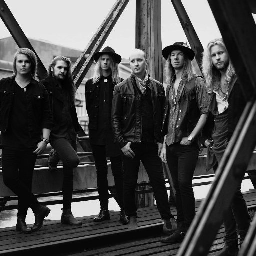 Welcome to the official Twitter of the Swedish rock n' roll band STREAMLINE! Listen here: https://t.co/wvv3rRUUCt
#OctoBob🐙