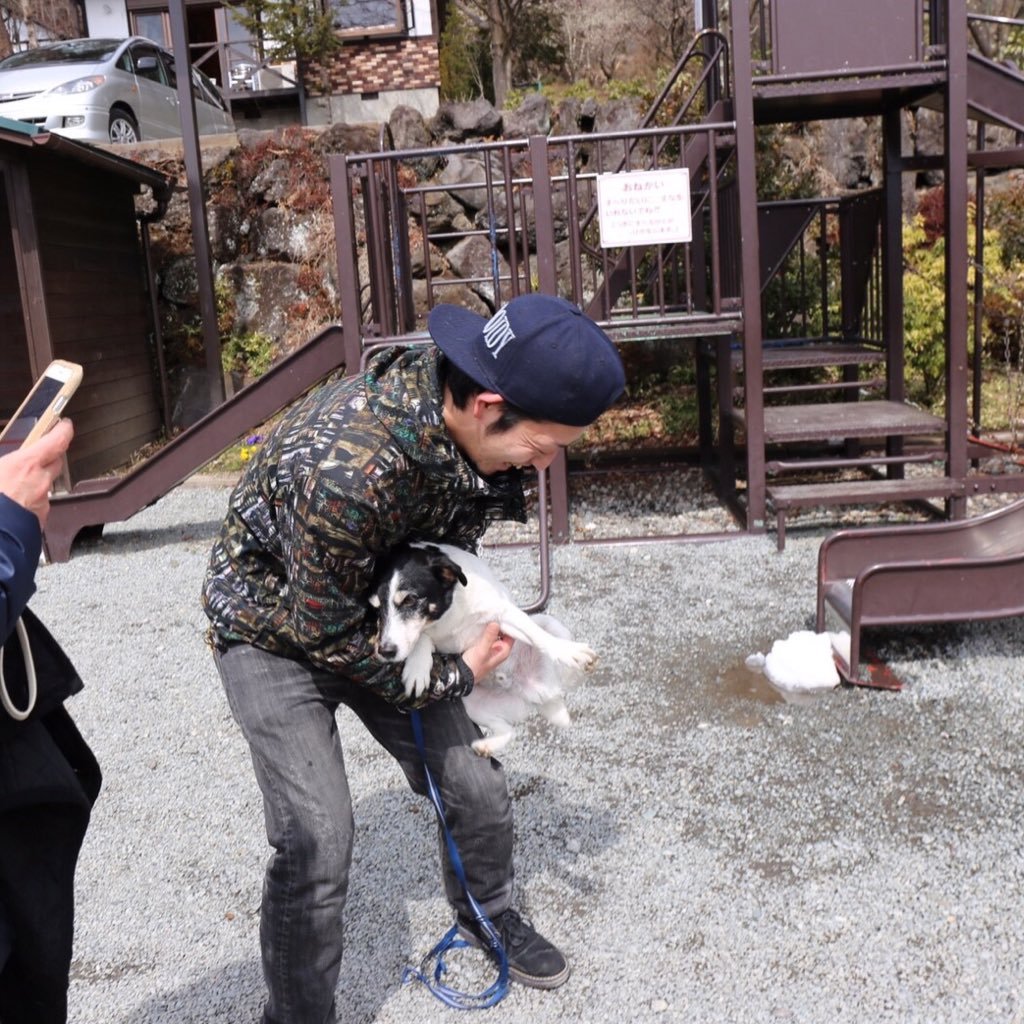 震災や迷子で保健所に連れていかれ家族と再会できない愛犬を減らすために迷子札の普及活動をしています(^^) 愛犬とあなたと為の、しつけ方法や知識に関する記事も書いてます☆是非下のURLからご覧ください(^^)