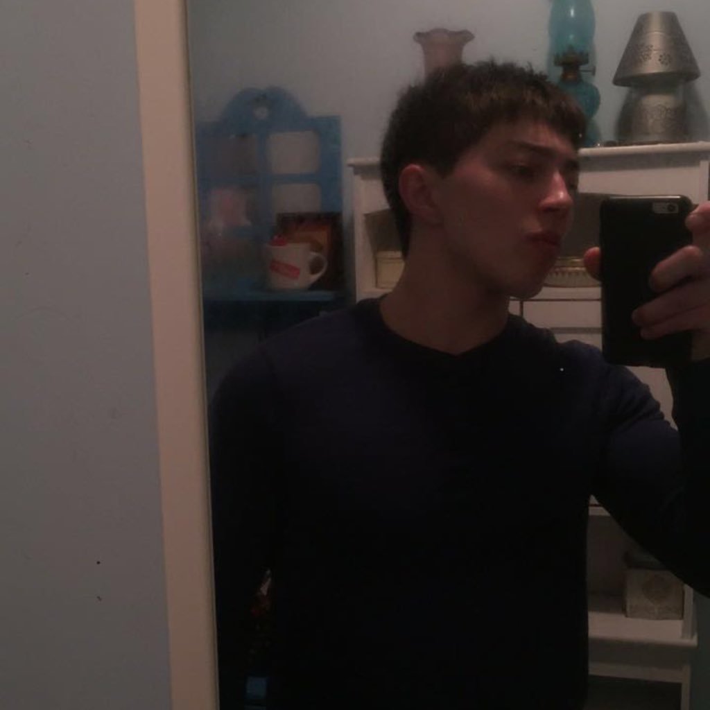 kyleee_graham's profile picture. 