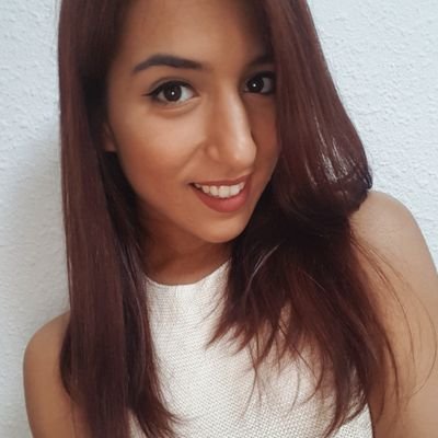 —Aquí todos estamos locos. Yo estoy loco. Tú estás loca.
—¿Cómo sabes que yo estoy loca?
—Tienes que estarlo, o no habrías venido aquí.