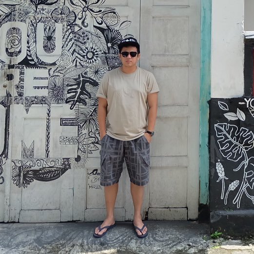 I'm Indonesian, Social Media junkie, Publisher, Writer, Planner and I'm very proud of that...