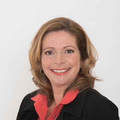 Je travaille à la Caisse de l'Ouest de la Montérégie.