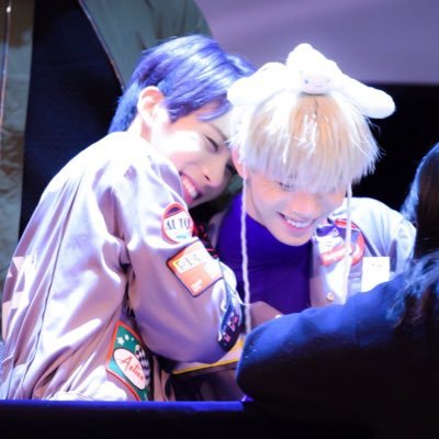 HwiTaebbs's profile picture. Hwiyoung was appointed bias but then Taeyang came into my lane🔝🌞👑 "Hey Lil' Mama"