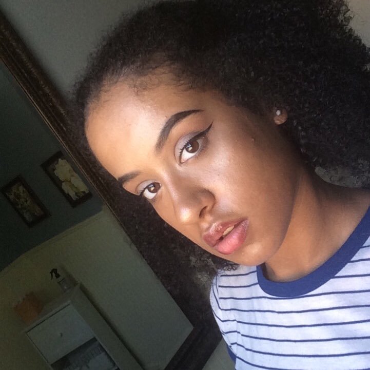 gabinoonoo's profile picture. Hi. I'm Gabi and I should be sleeping