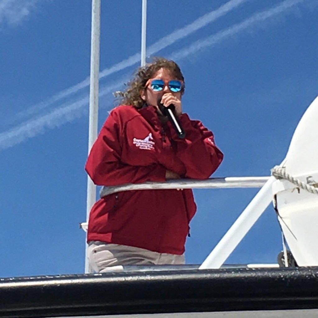 Marine biologist & #science educator on #CapeCod working to inspire conservation, provide meaningful experiences in nature, and save the #whales!