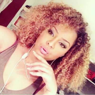 Beaautyparis's profile picture. Youtubeuse beauté 💋💄 . IG: https://t.co/vVXzZ3ynM0