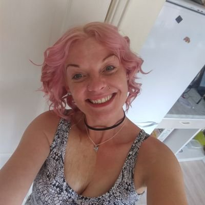 suzilicious83's profile picture. 